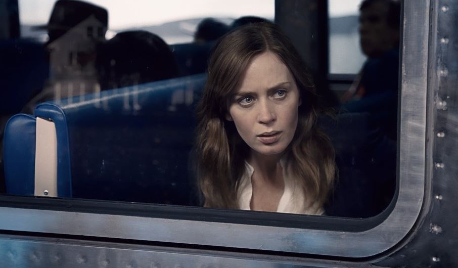 girlonthetrain02