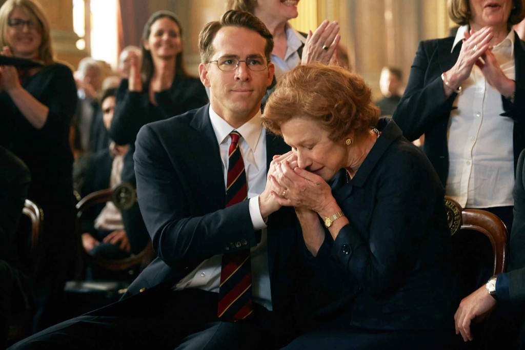 WOMAN IN GOLD - 2015 FILM STILL - (L-R) RYAN REYNOLDS, HELEN MIRREN, and DANIEL BRUHL - Photo Credit: Robert Viglasky  © 2014 The Weinstein Company. All Rights Reserved.