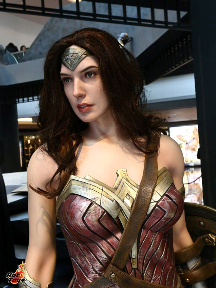 Life size sales wonder woman doll