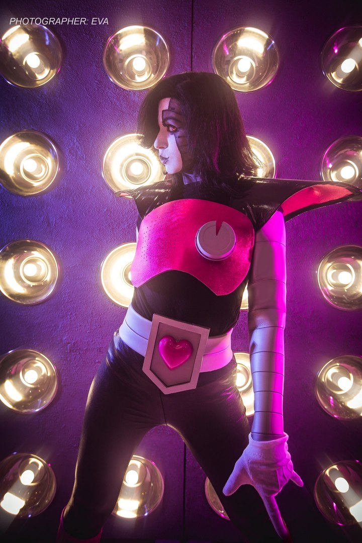 Aris Cosplay as Mettaton Ex! - Impulse Gamer