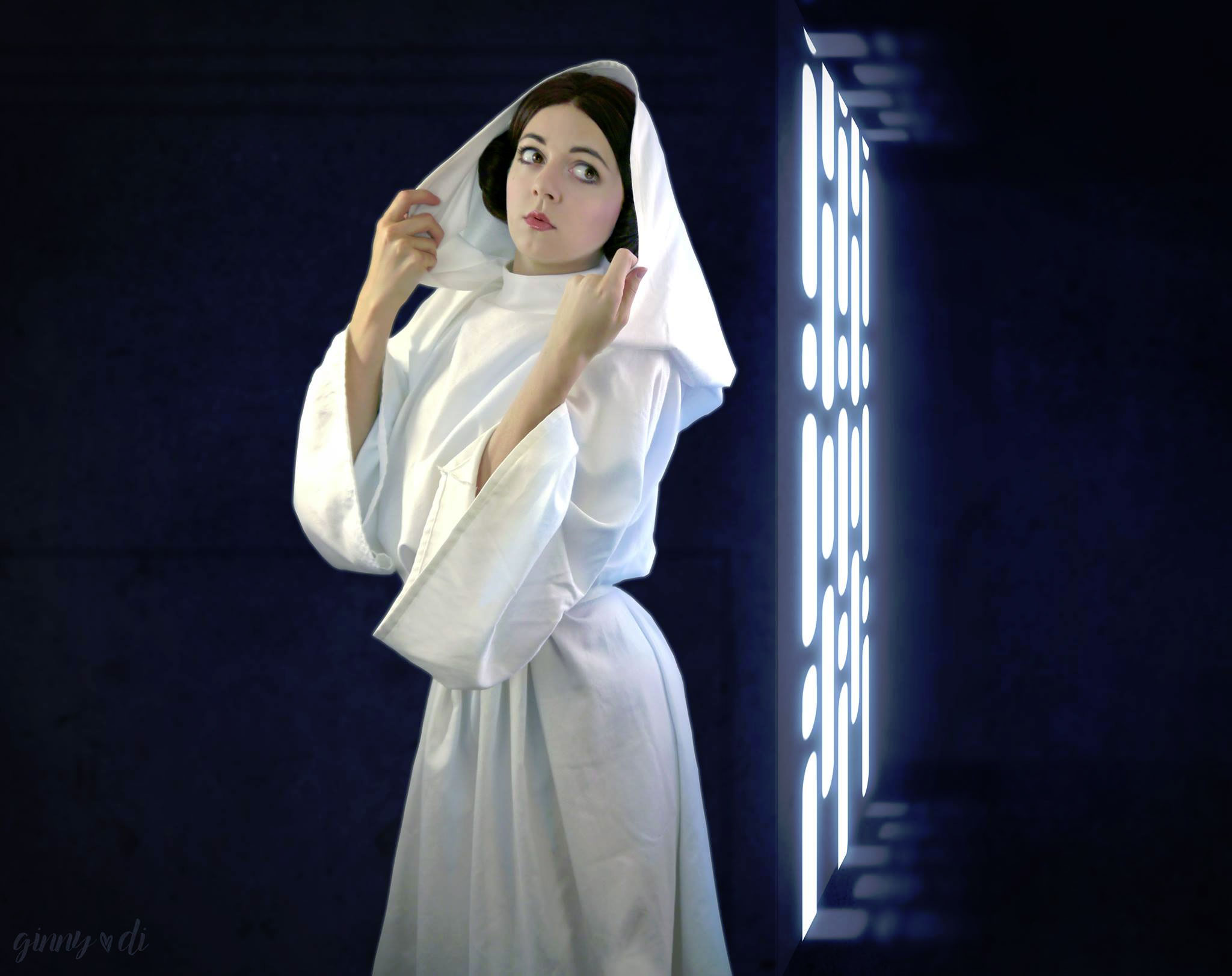 Ginny Di Interview Cosplay Pin up At Hogwarts Impulse Gamer