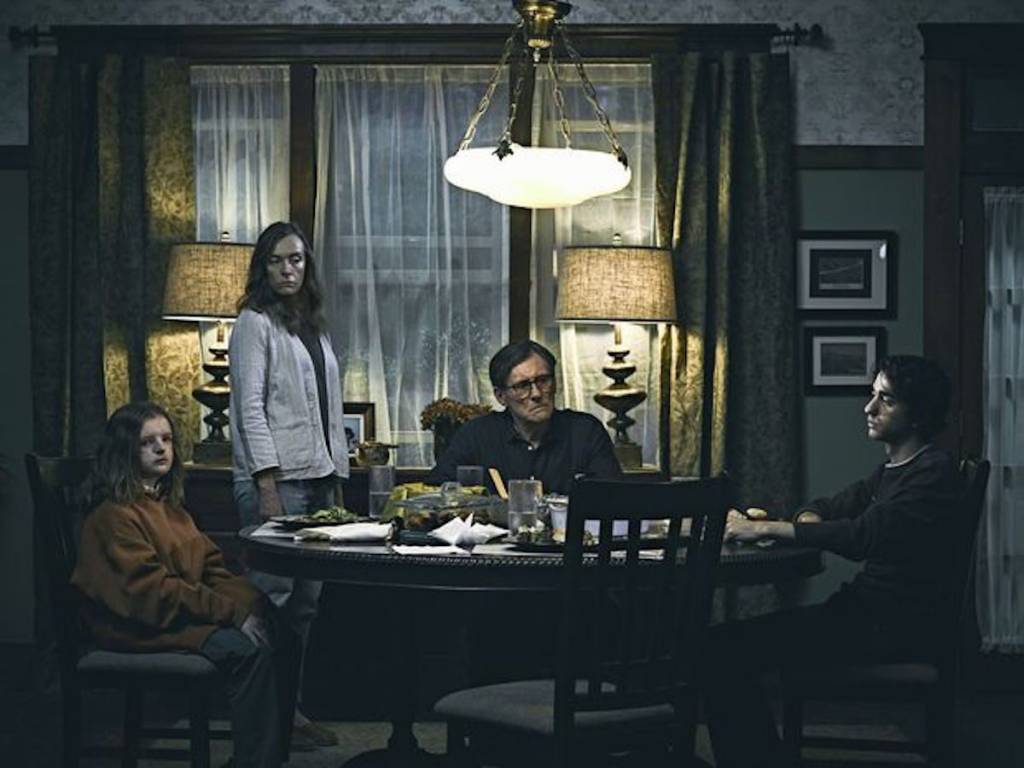 hereditary-movie-happy family dinners