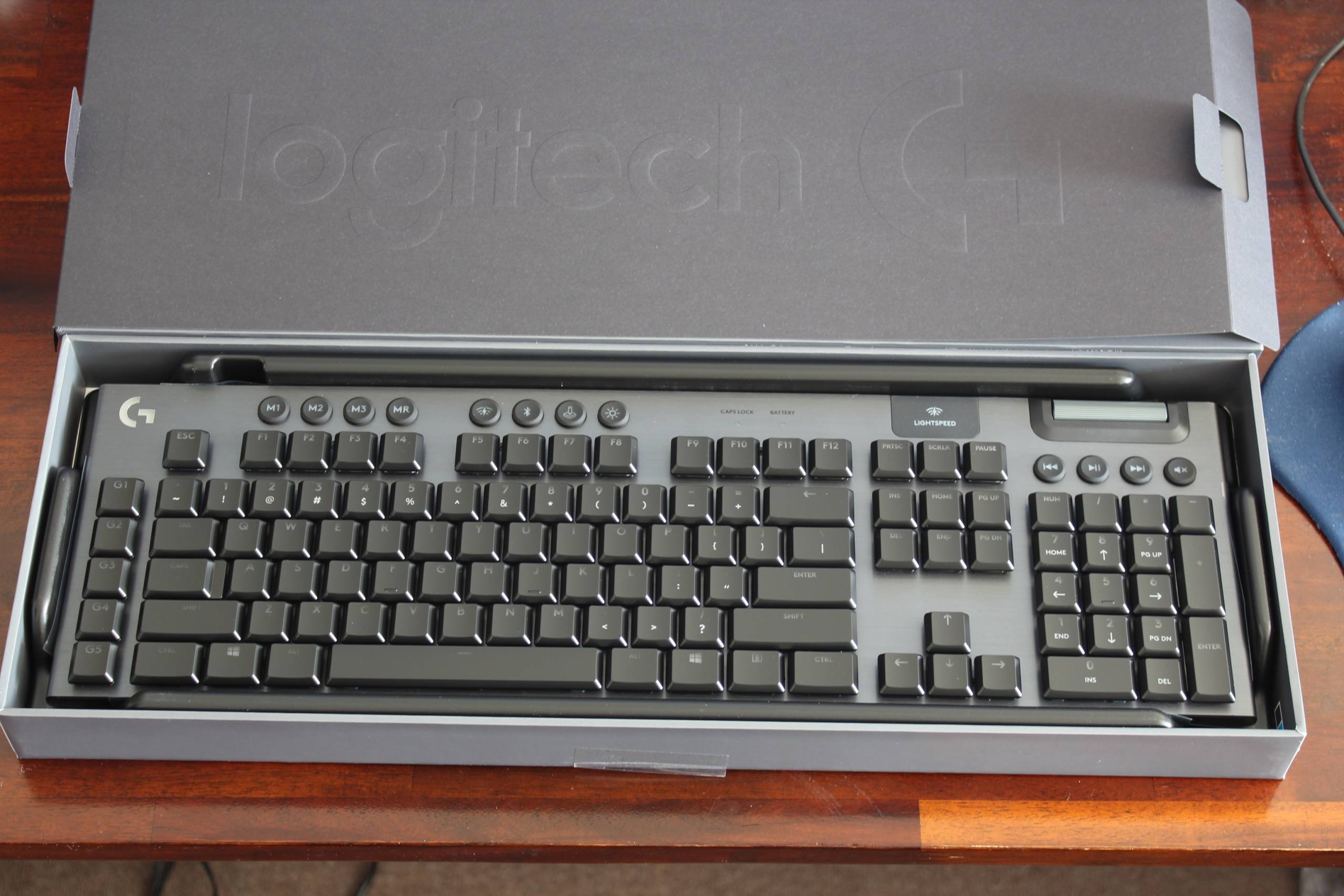 Logitech G915 TKL Mechanical Keyboard Unboxing and First Impressions 