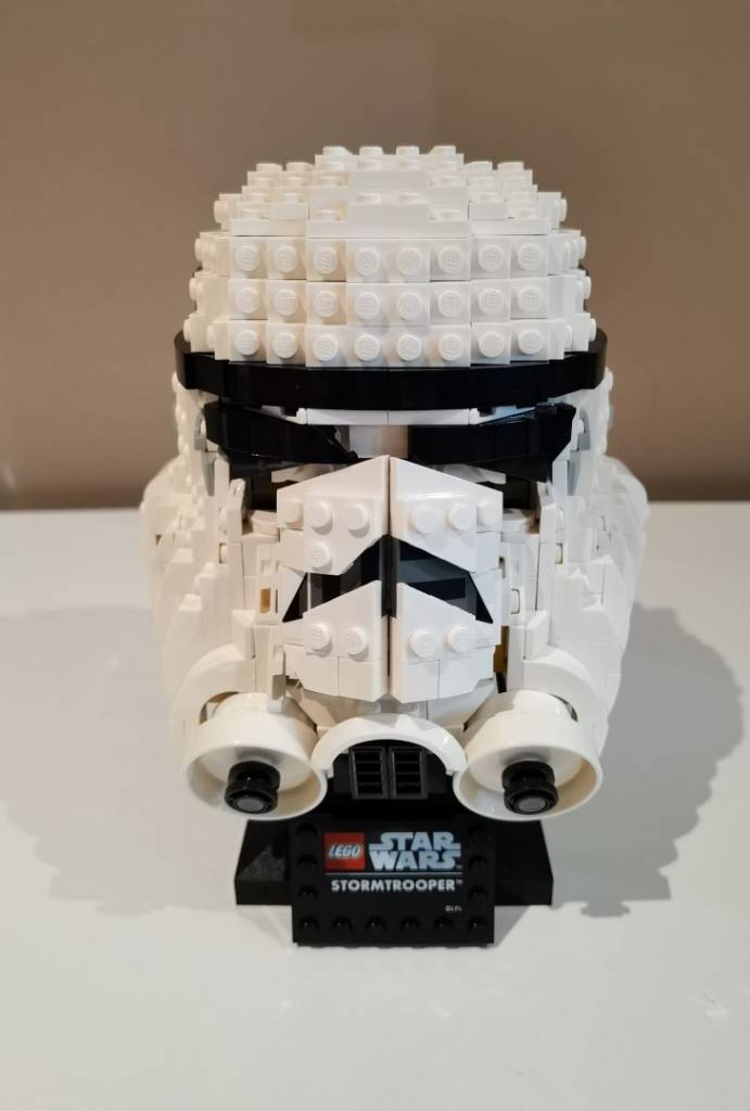 LEGO Star Wars Stormtrooper Helmet Review - Impulse Gamer