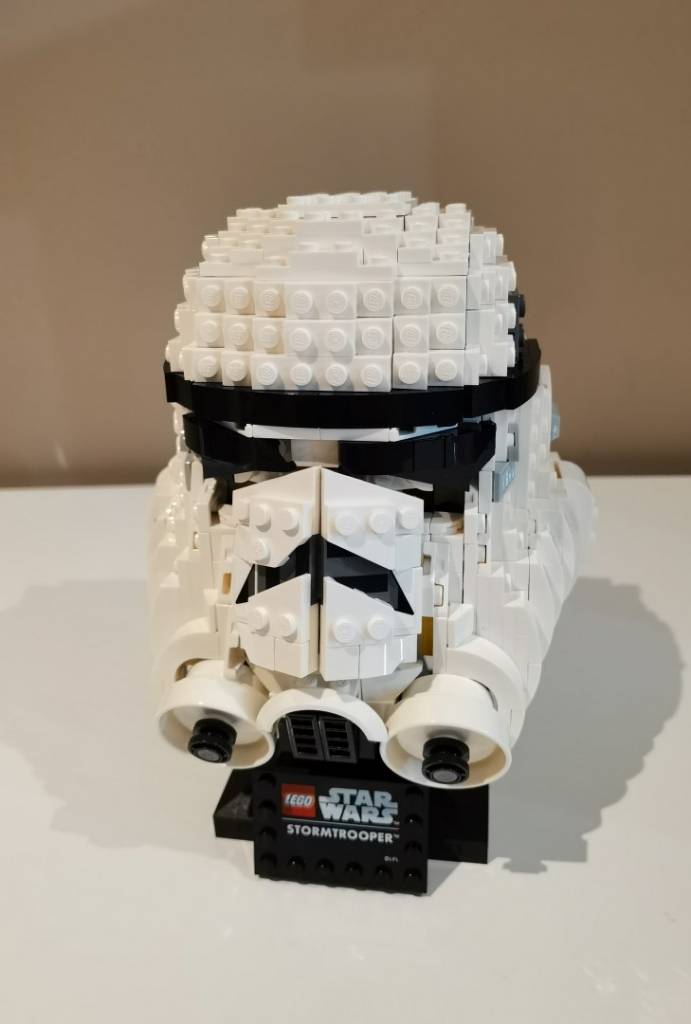 LEGO Star Wars Stormtrooper Helmet Review - Impulse Gamer