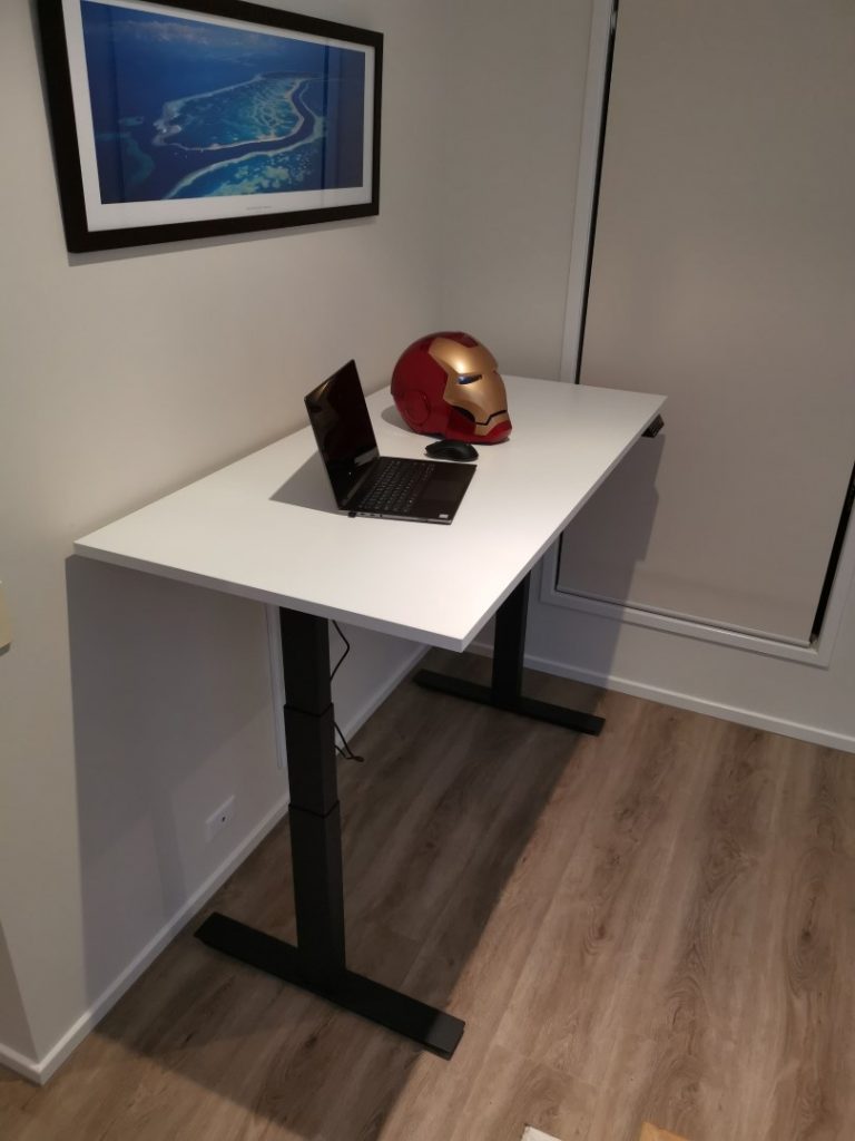 UpDown PRO Series Electric Standing Desk Review (2022) - Impulse Gamer