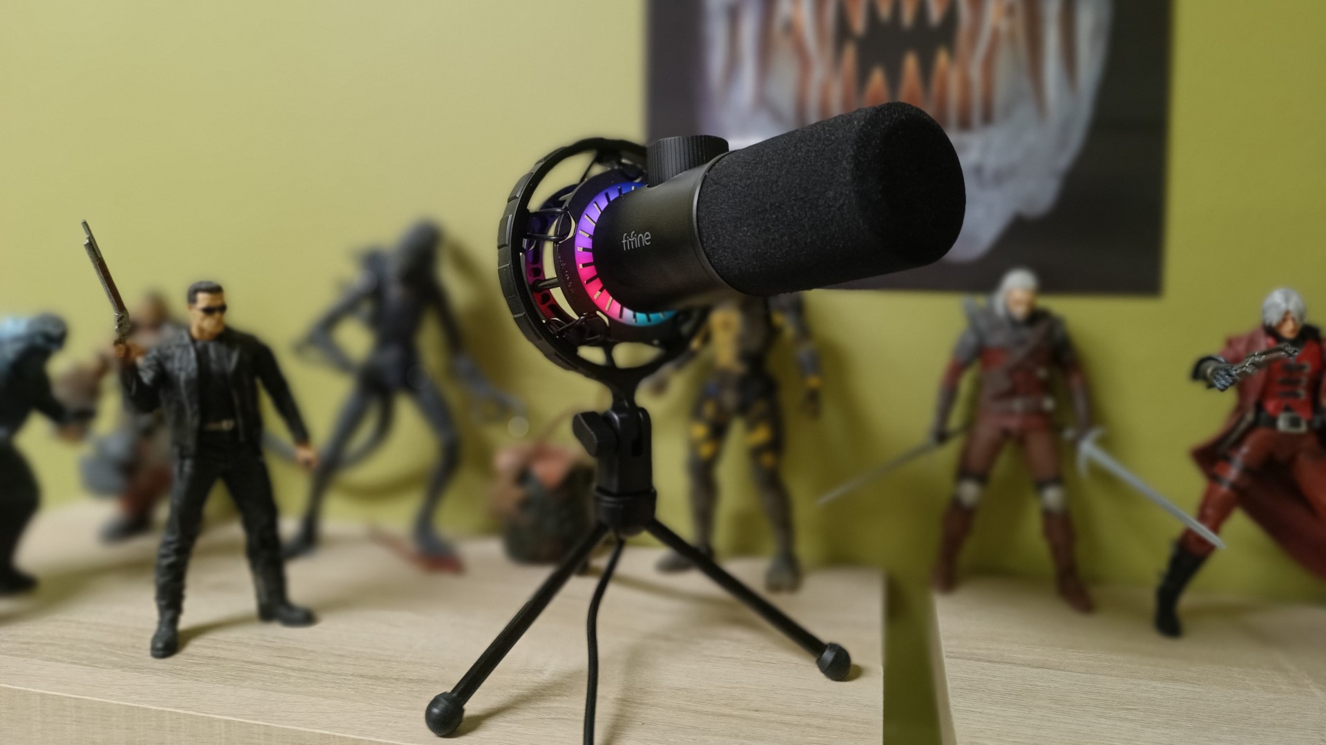 FIFINE K658 USB Dynamic Microphone - Best Streaming & Gaming