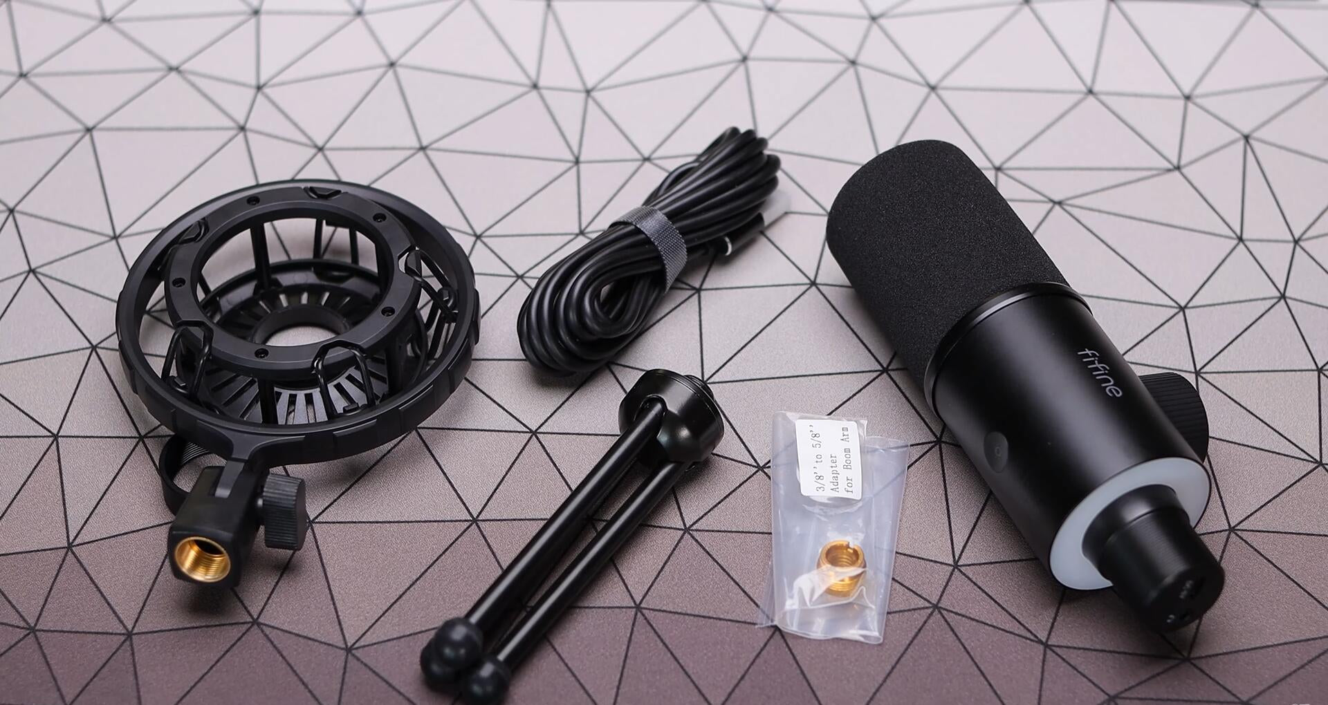 FIFINE K658 USB Dynamic Cardioid Podcast Microphone With A Live