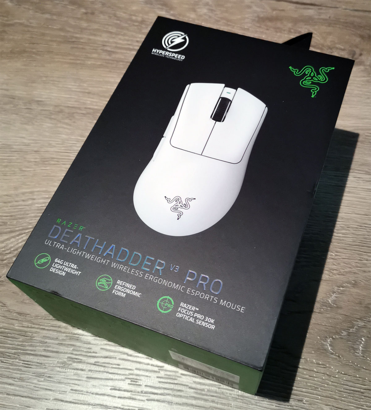 Lightest Ergonomic Esports Mouse - Razer DeathAdder V3 Pro Faker Edition