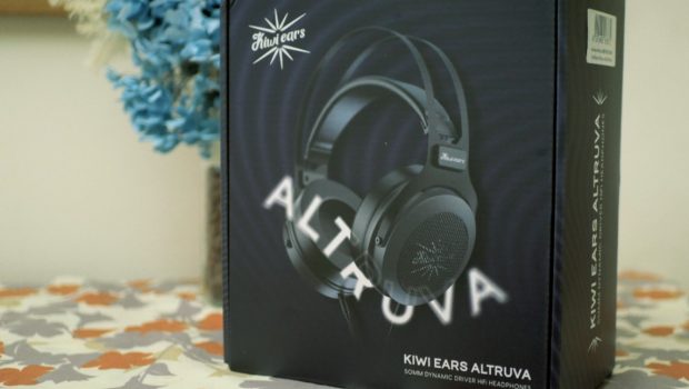 Kiwi Ears Altruvas in box.