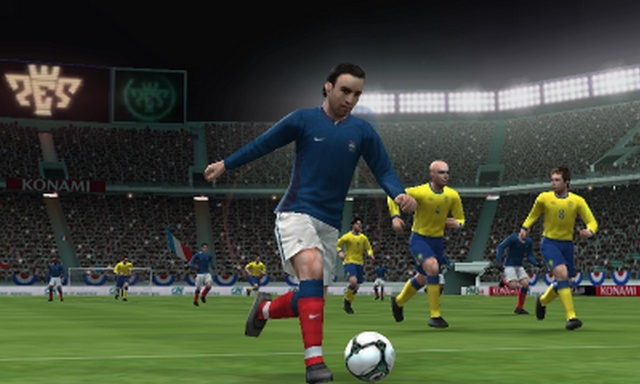 Pro Evolution Soccer 3D 3DS Review -  